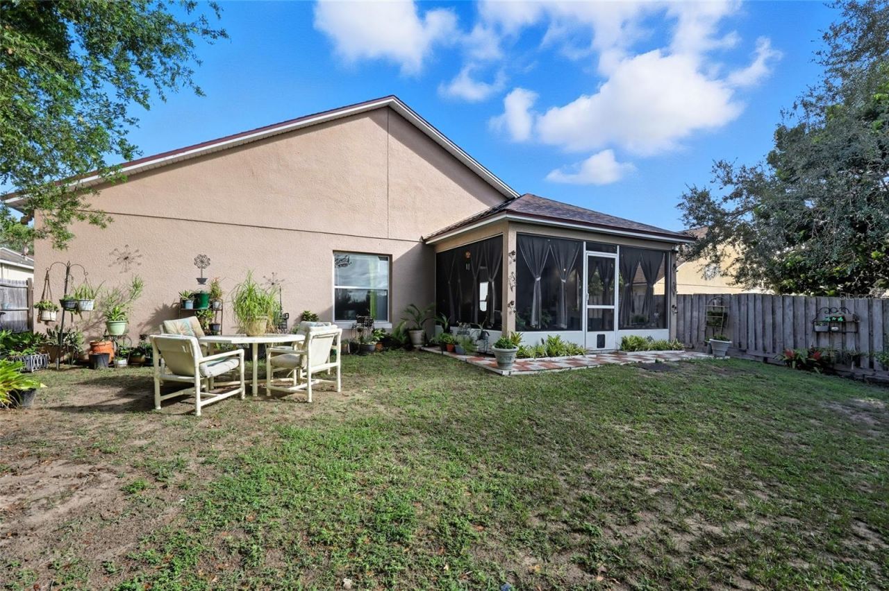 2219 Merry Rd, Tavares, FL 32778 Photo