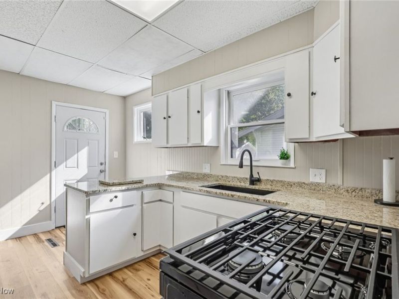 615 Noah Avenue, Akron, OH 44320 Photo 9