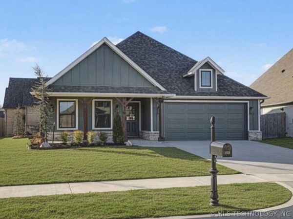 7215 E Queens Street, Broken Arrow, OK 74014