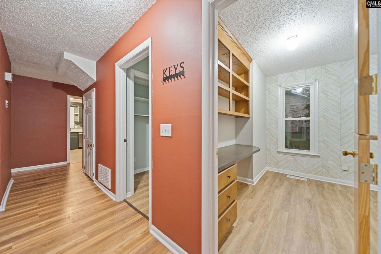 1420 S Woodstream Road Photo 22