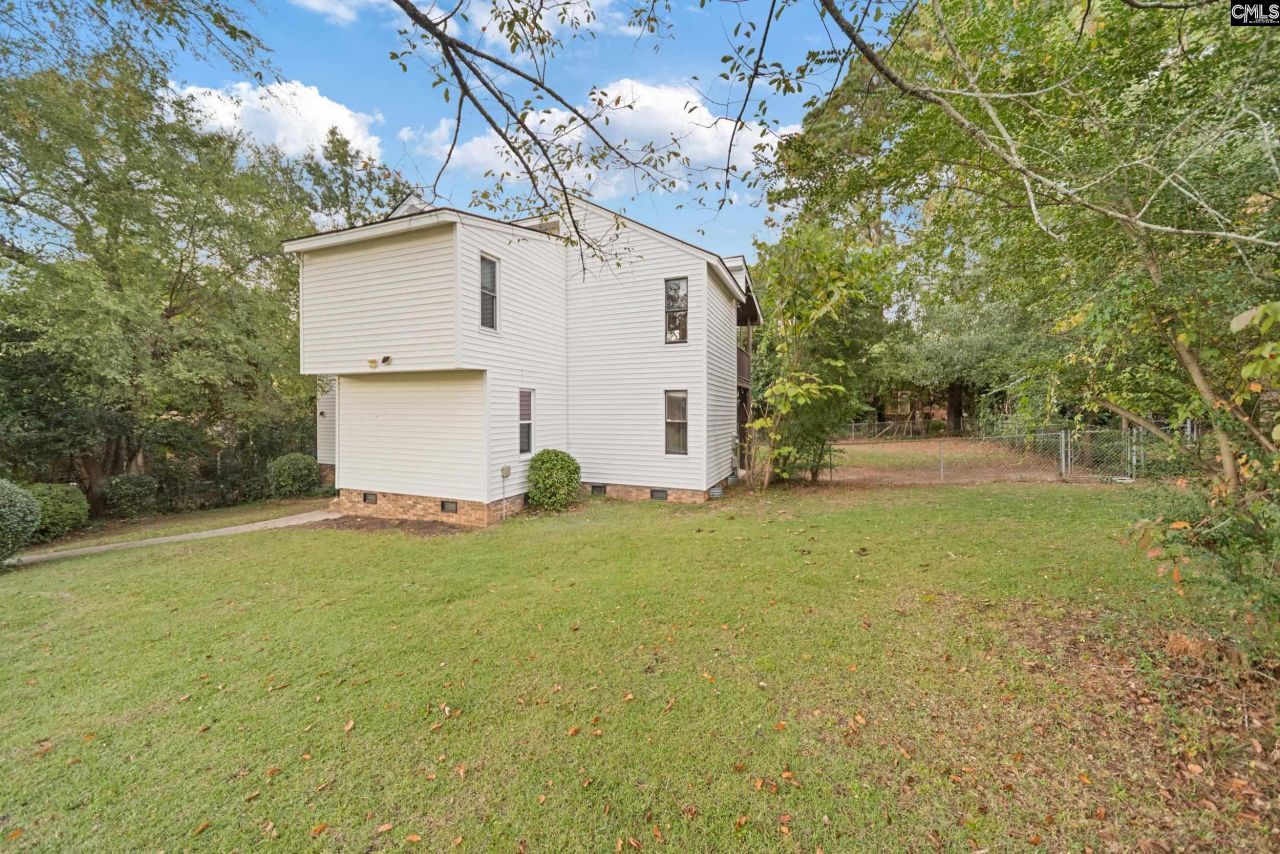 1420 S Woodstream Road Photo 5