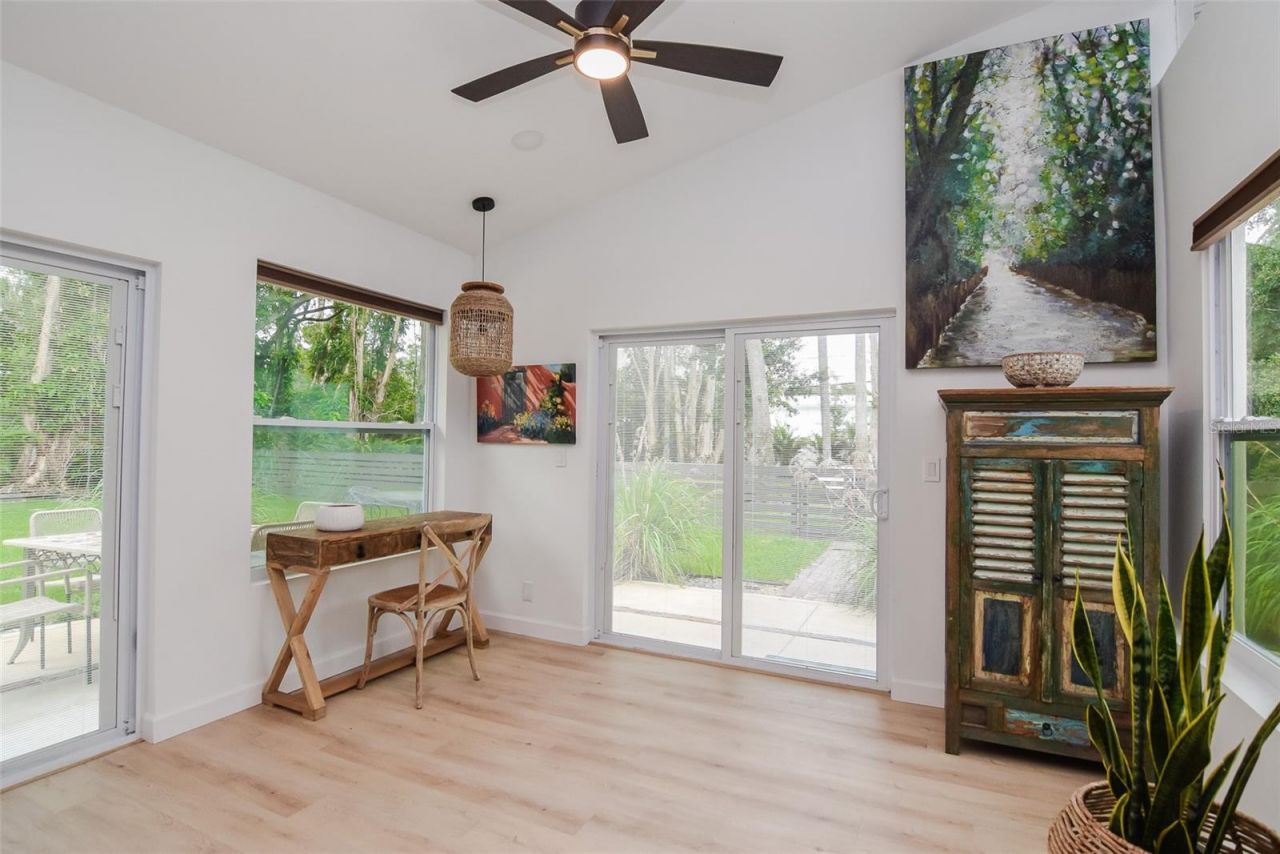 6946 Bougainvilla Avenue S, Saint Petersburg, FL 33707 Photo