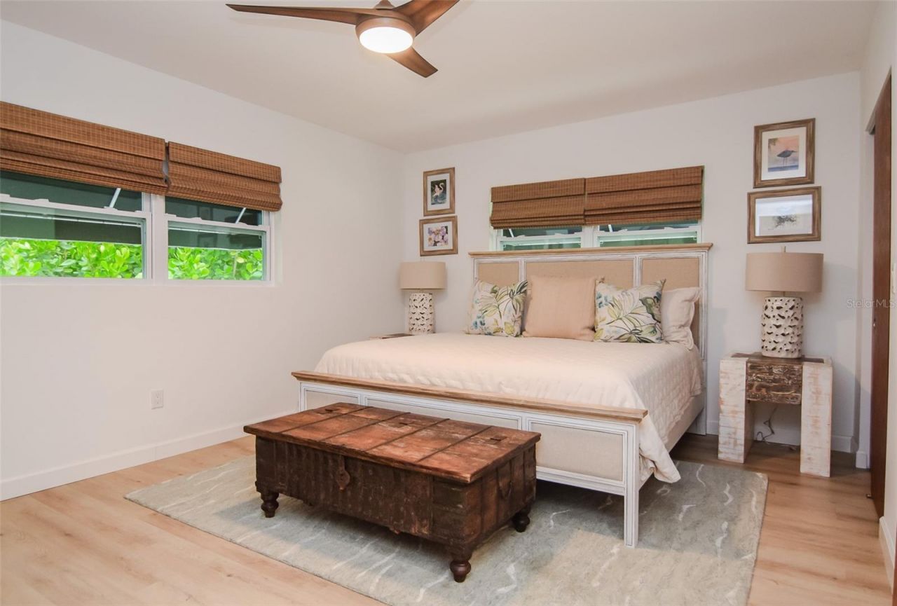 6946 Bougainvilla Avenue S, Saint Petersburg, FL 33707 Photo