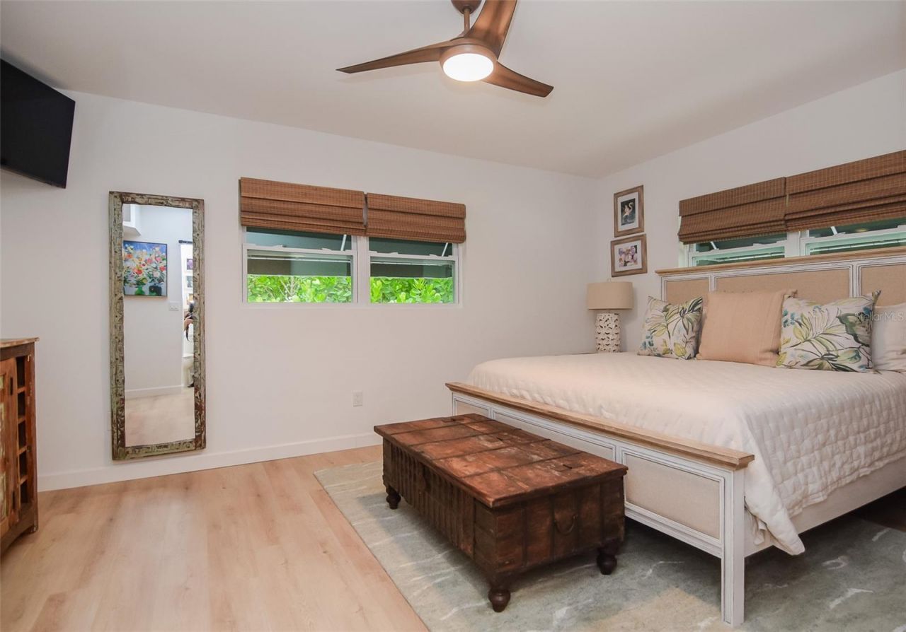 6946 Bougainvilla Avenue S, Saint Petersburg, FL 33707 Photo