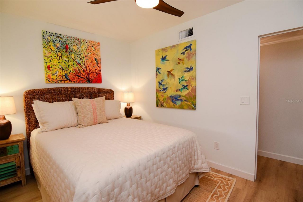 6946 Bougainvilla Avenue S, Saint Petersburg, FL 33707 Photo