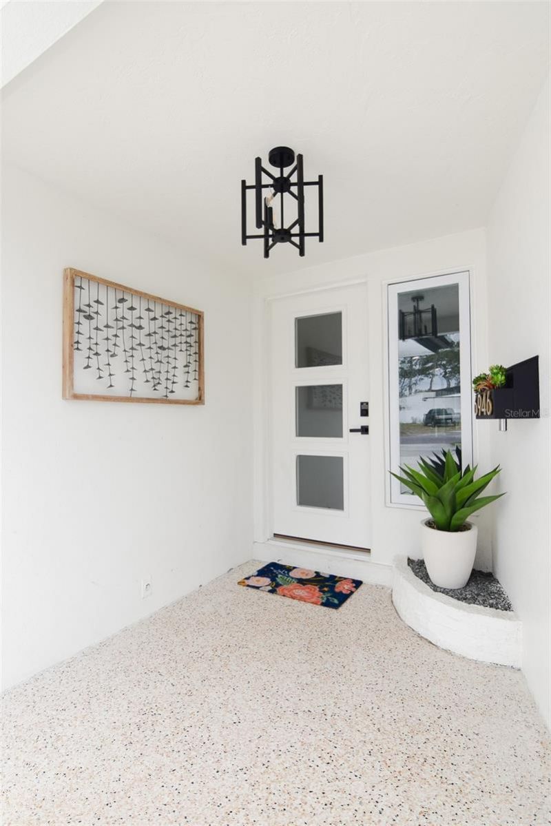 6946 Bougainvilla Avenue S, Saint Petersburg, FL 33707 Photo