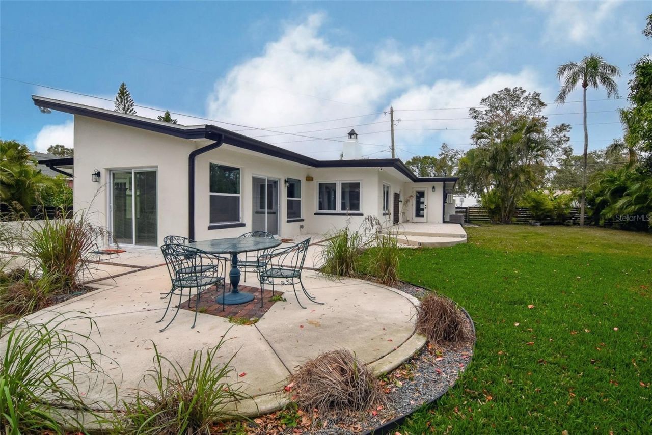 6946 Bougainvilla Avenue S, Saint Petersburg, FL 33707 Photo