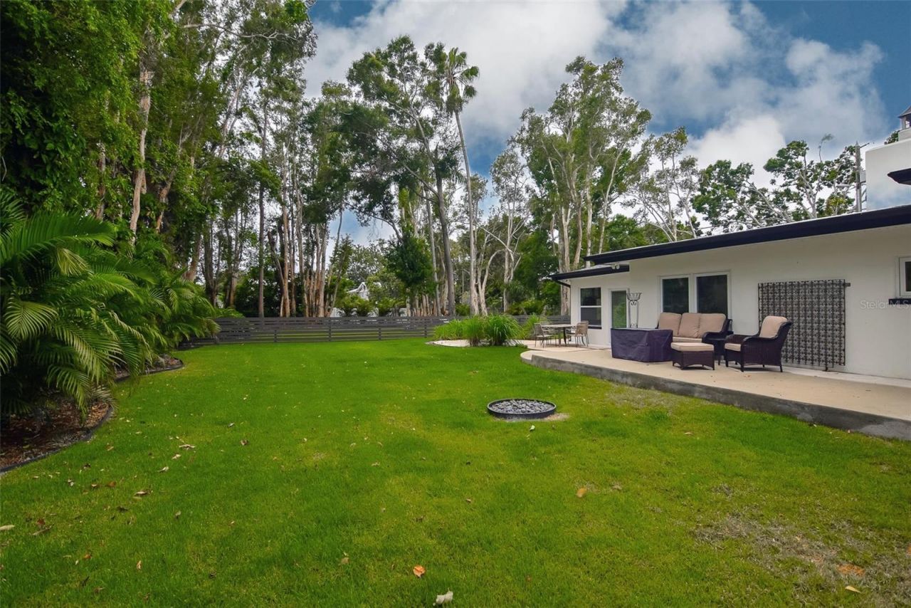 6946 Bougainvilla Avenue S, Saint Petersburg, FL 33707 Photo