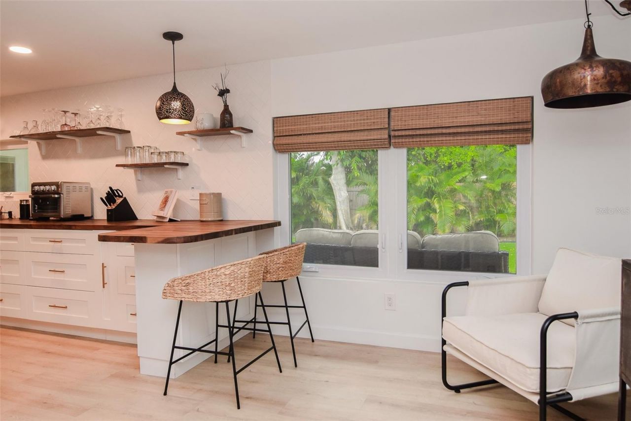 6946 Bougainvilla Avenue S, Saint Petersburg, FL 33707 Photo