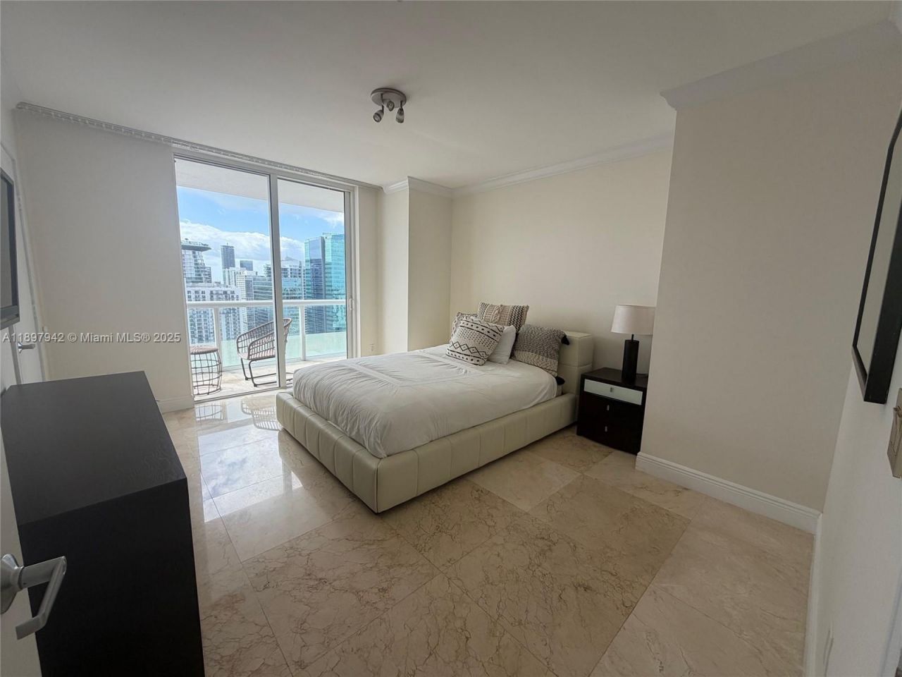 50 Biscayne Blvd, Unit 5211, Miami, FL 33132 Photo