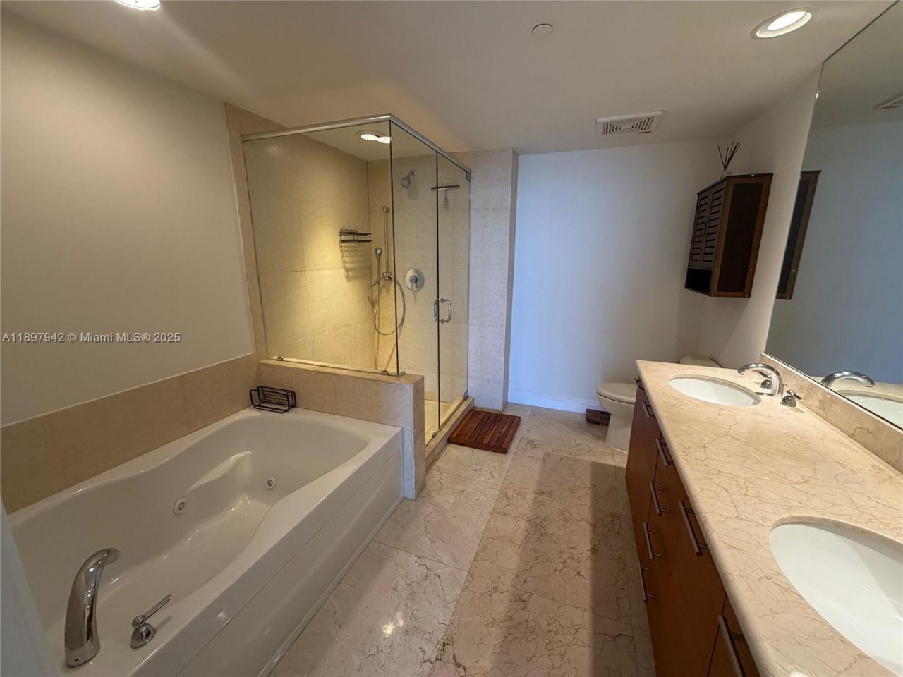 50 Biscayne Blvd, Unit 5211, Miami, FL 33132 Photo