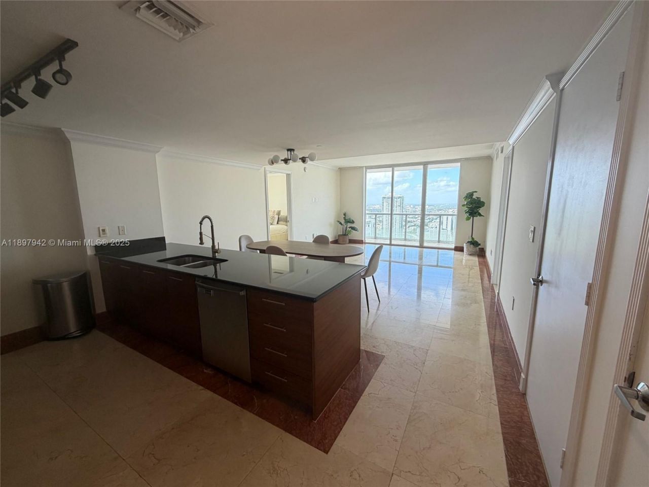 50 Biscayne Blvd, Unit 5211, Miami, FL 33132 Photo