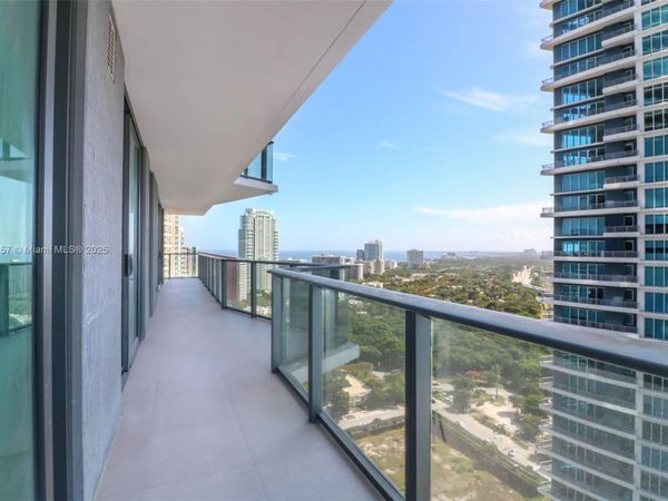 1300 S miami, Unit 2706, Miami, FL 33130