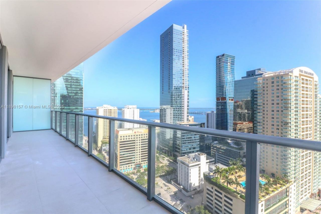 1300 S Miami, Unit 2706, Miami, FL 33130 Photo
