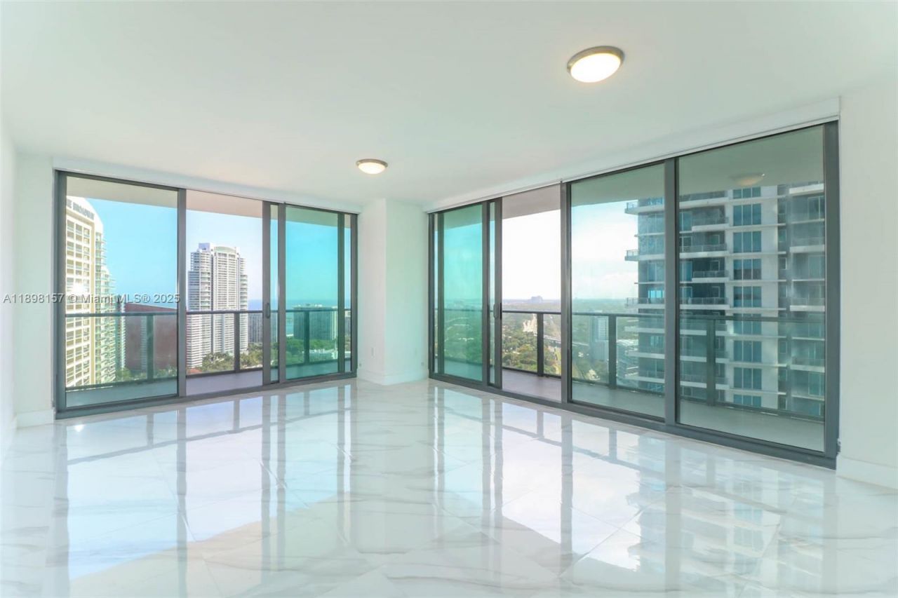 1300 S Miami, Unit 2706, Miami, FL 33130 Photo