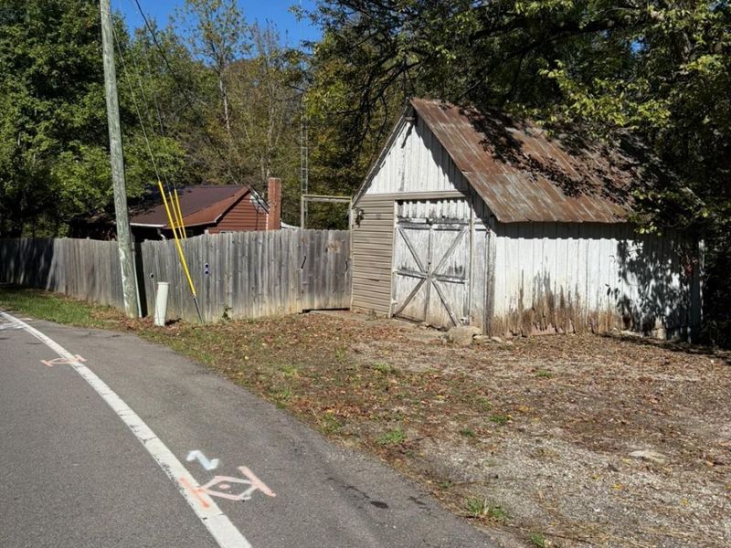 702 Middleboro Road, Washington Township, OH 45054 Photo 2