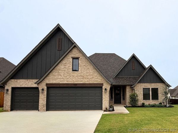 1600 N 72nd Street, Broken Arrow, OK 74014