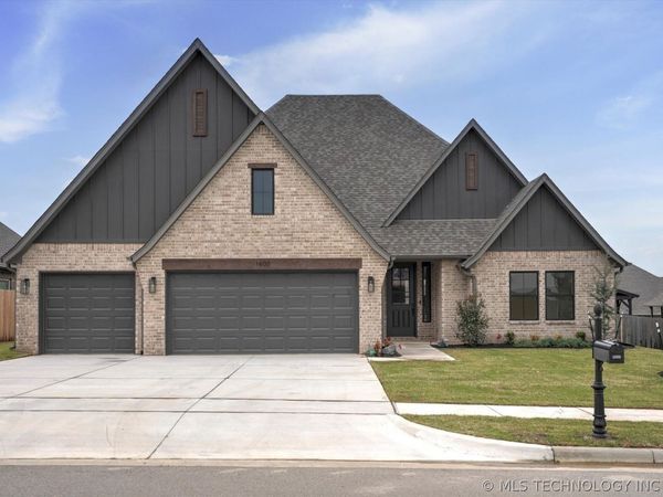 1600 N 72nd Street, Broken Arrow, OK 74014