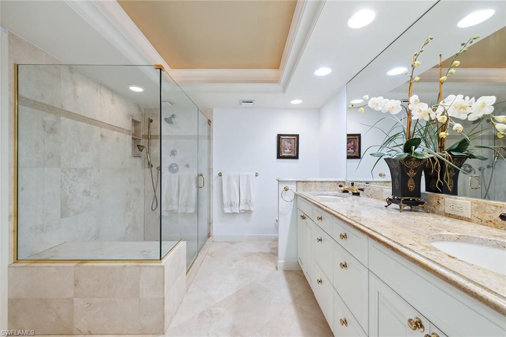 2310 Gulf Shore Blvd N, Unit 112, Naples, FL 34103 Photo