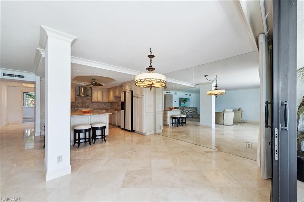 2310 Gulf Shore Blvd N, Unit 112, Naples, FL 34103 Photo
