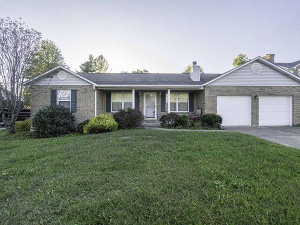 10449 Travis Street, Walton, KY 41094