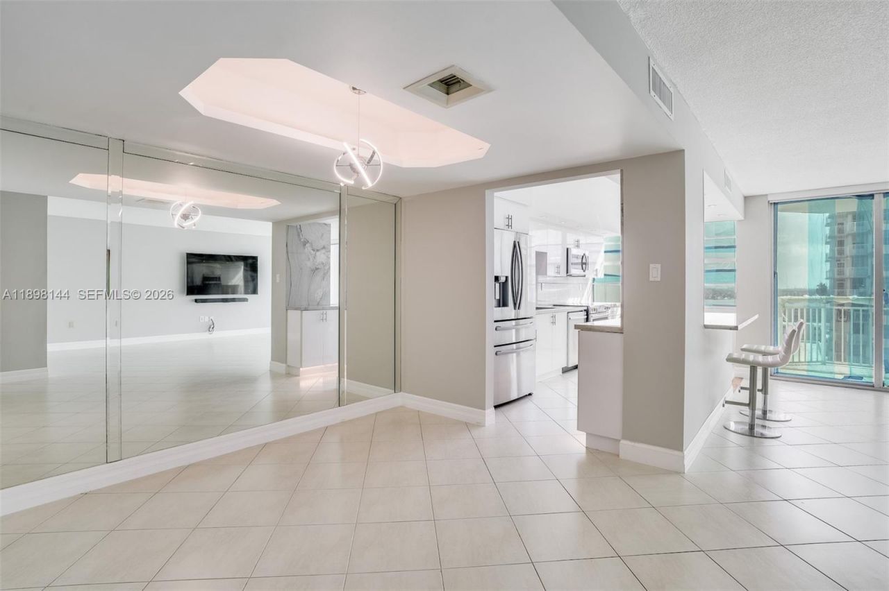18071 Biscayne Blvd, Unit 1204, Aventura, FL 33160 Photo