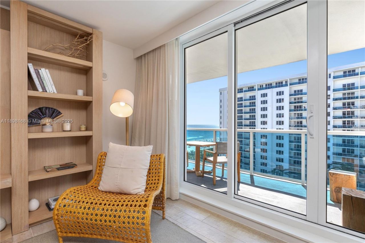 102 24th St, Unit 1112, Miami Beach, FL 33139 Photo