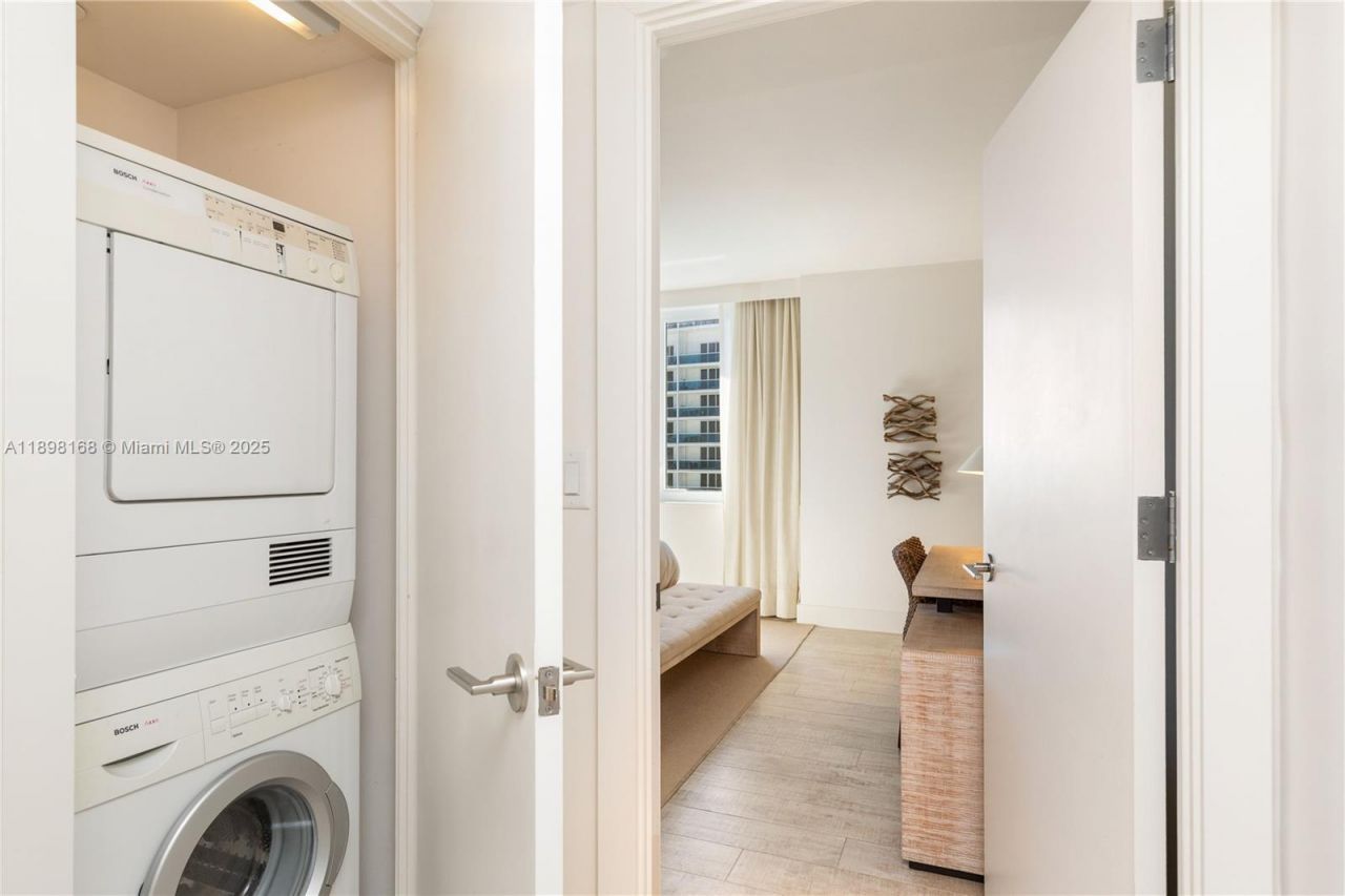 102 24th St, Unit 1112, Miami Beach, FL 33139 Photo