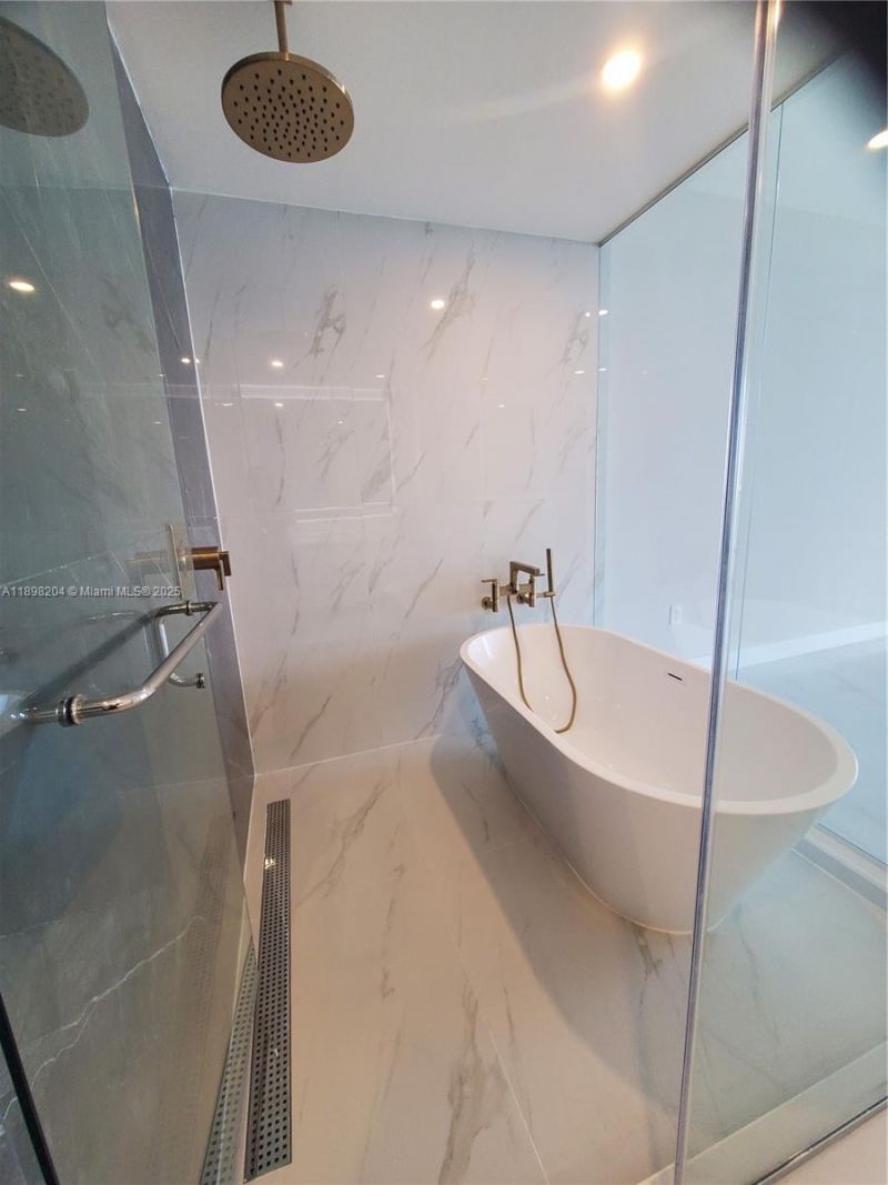 700 NE 24th Street, Unit 1101, Miami, FL 33137 Photo