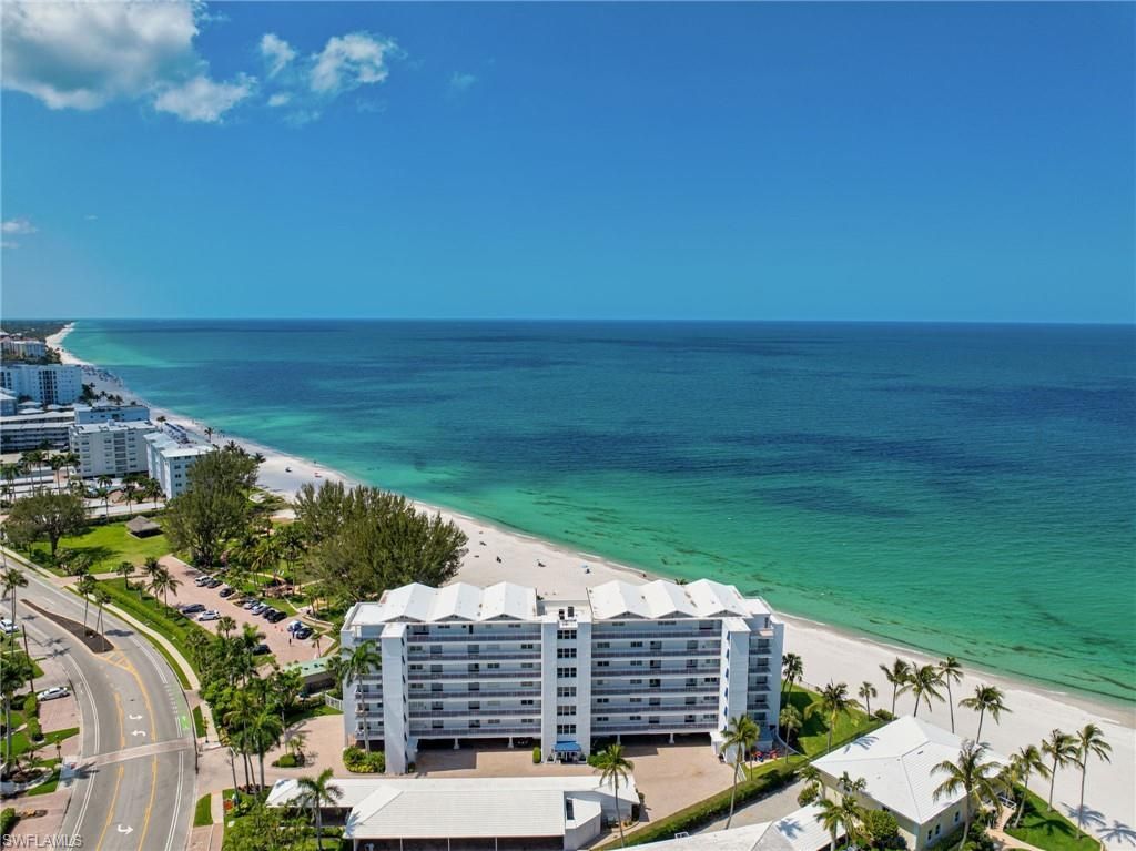 2121 Gulf Shore Blvd N, Unit 203, Naples, FL 34102 Photo