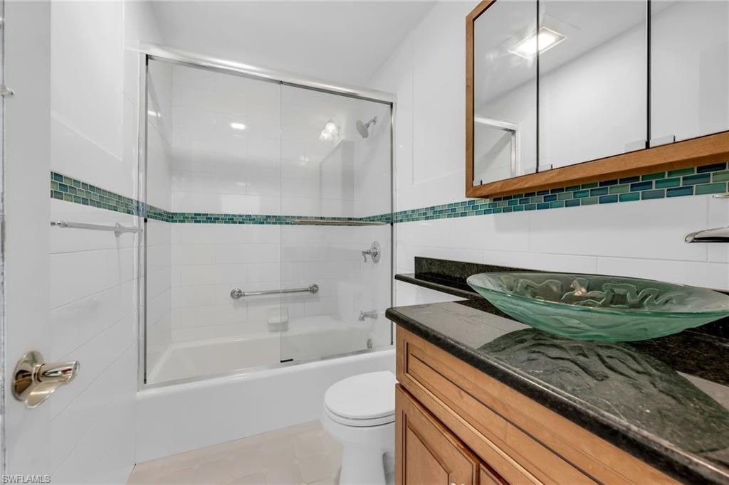 2121 Gulf Shore Blvd N, Unit 203, Naples, FL 34102 Photo