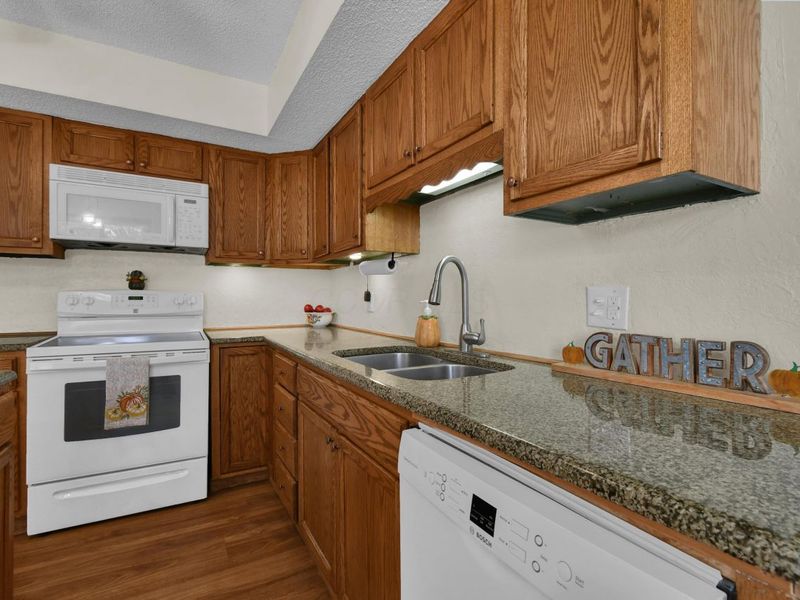 49 Kenwick Circle, Granville, OH 43023 Photo 10