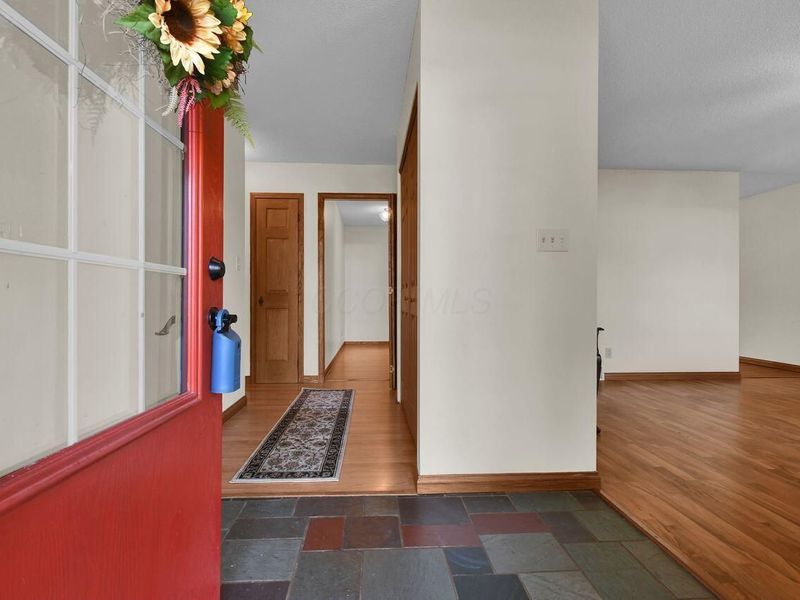 49 Kenwick Circle, Granville, OH 43023 Photo 3