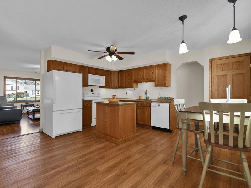 49 Kenwick Circle, Granville, OH 43023 Photo 7