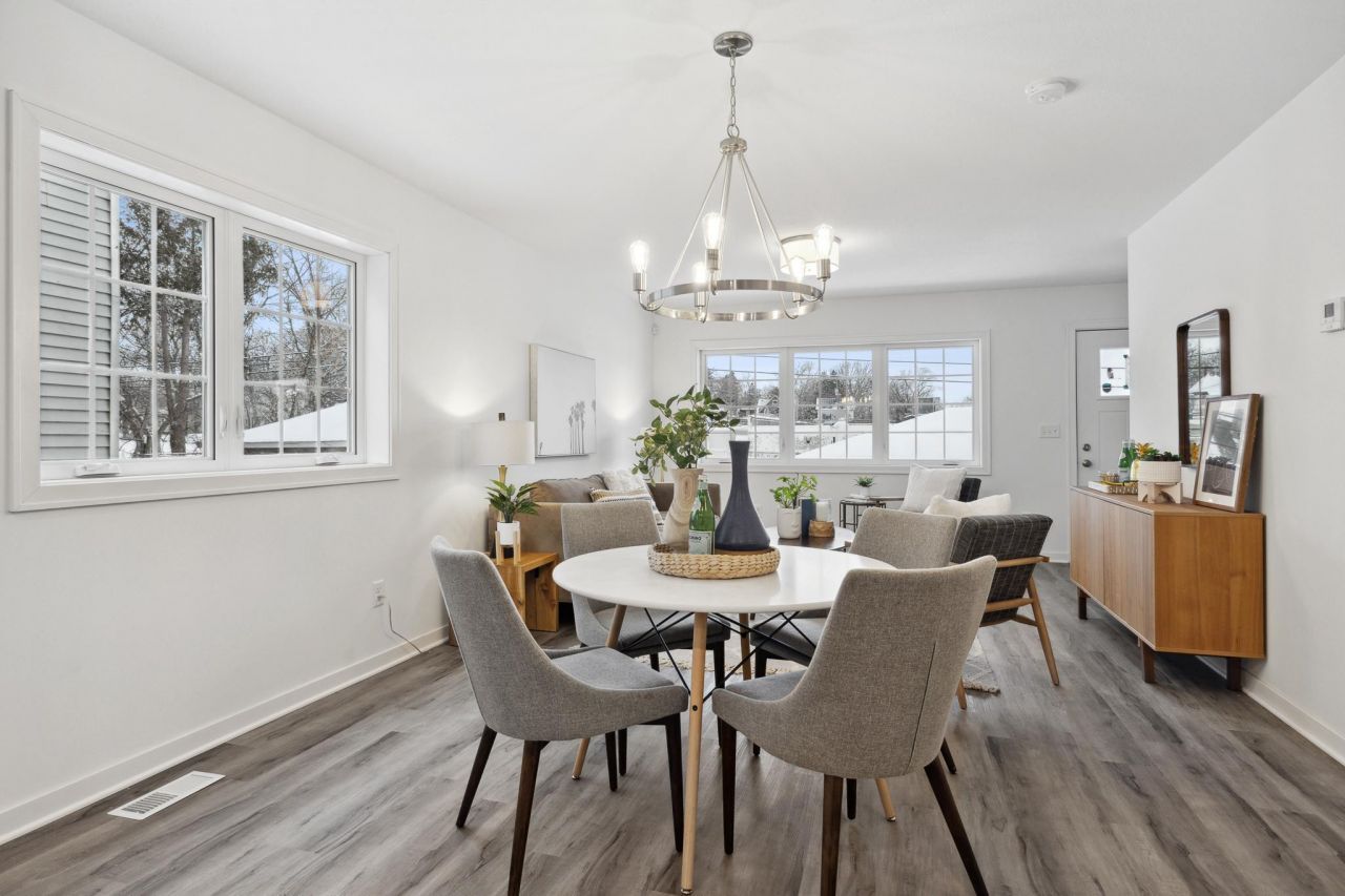 2028 James Avenue N, Minneapolis, MN 55411 Main Photo