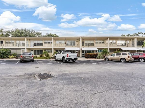 5665 40TH AVENUE N, Unit 407, KENNETH CITY, FL 33709