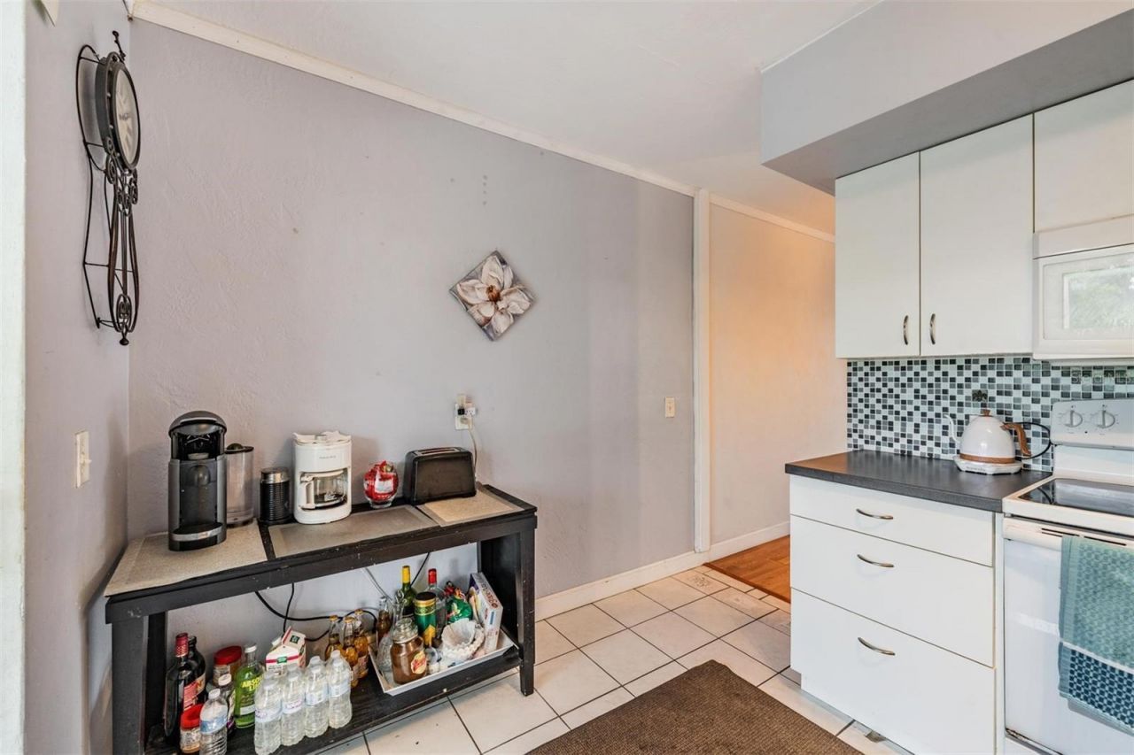 5665 40th Avenue N, Unit 407, Kenneth City, FL 33709 Photo