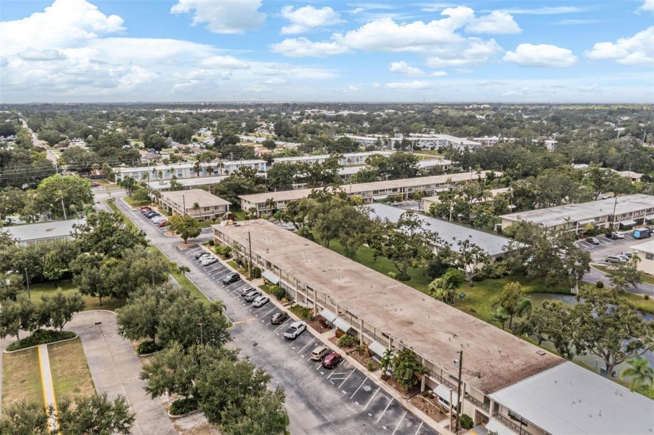 5665 40th Avenue N, Unit 407, Kenneth City, FL 33709 Photo