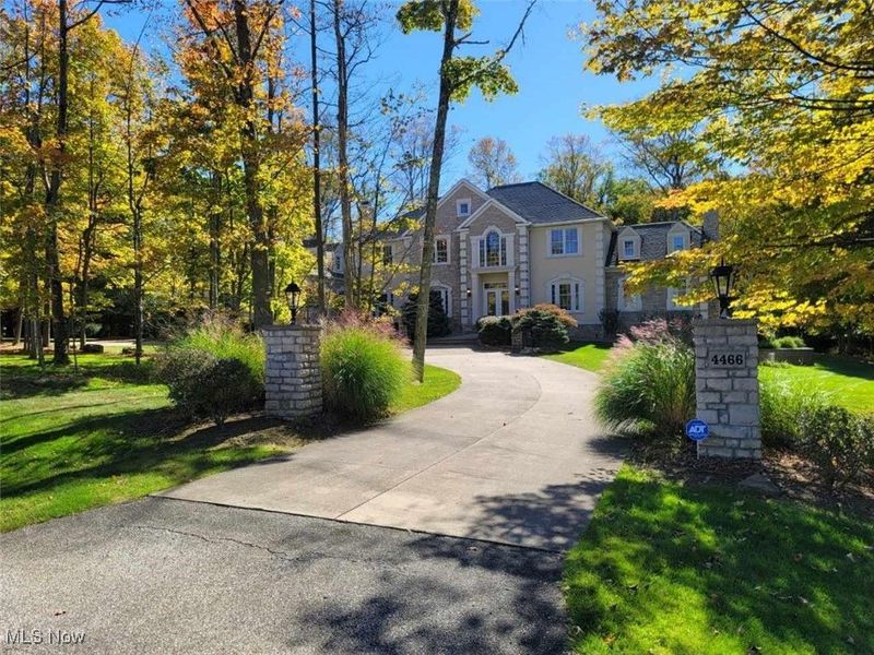 4466 Forest Brooke Court N, Richfield, OH 44286 Photo 2