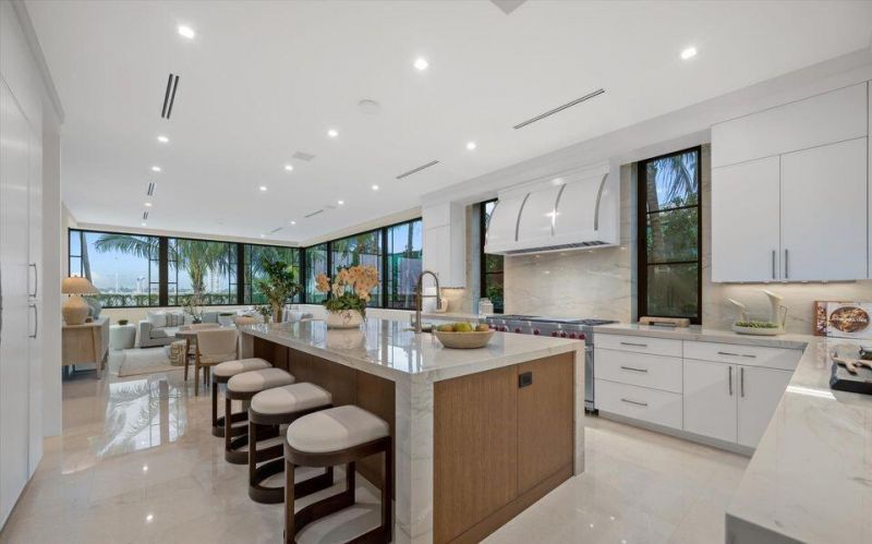 1260 N Lake Way, Palm Beach, FL 33480 Photo