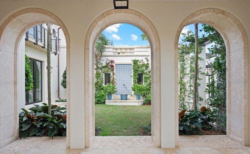 1260 N Lake Way, Palm Beach, FL 33480 Photo