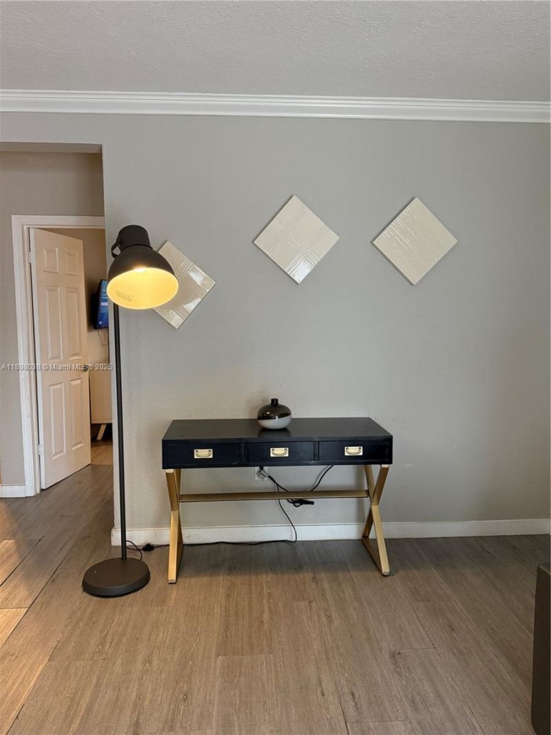 7710 Harding Ave, Unit 1, Miami Beach, FL 33141 Photo