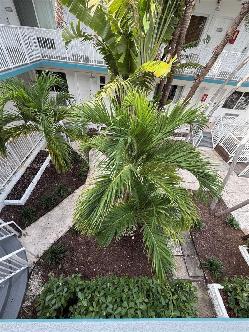 7710 Harding Ave, Unit 1, Miami Beach, FL 33141 Photo