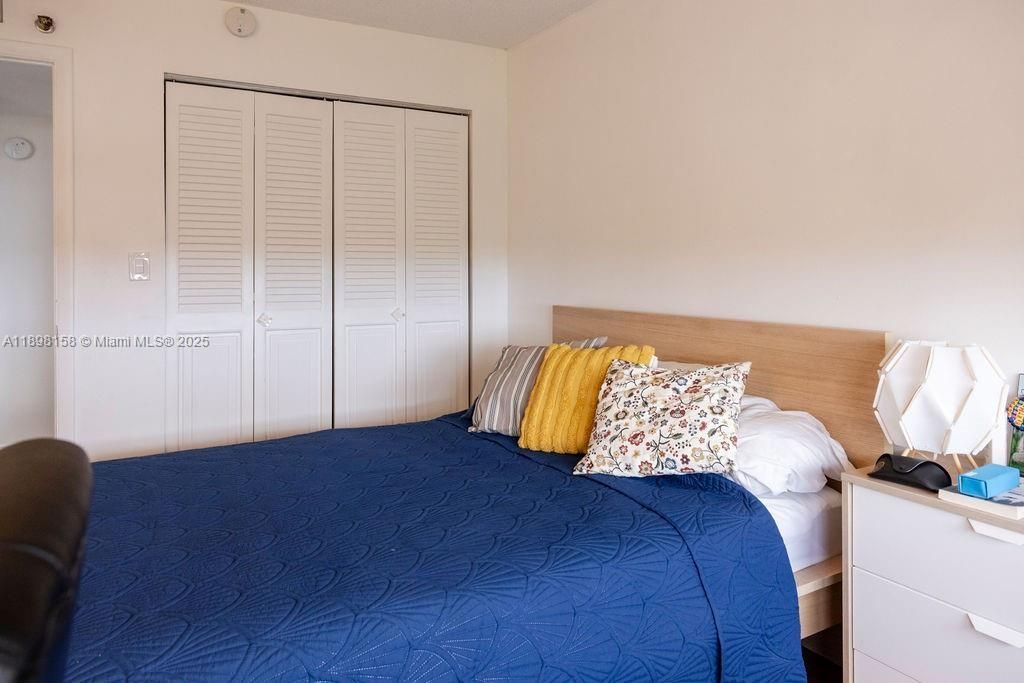 1300 Saint Charles Place, Unit PH12, Pembroke Pines, FL 33026 Photo