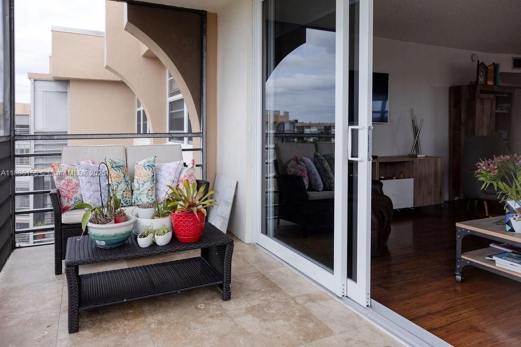 1300 Saint Charles Place, Unit PH12, Pembroke Pines, FL 33026 Photo