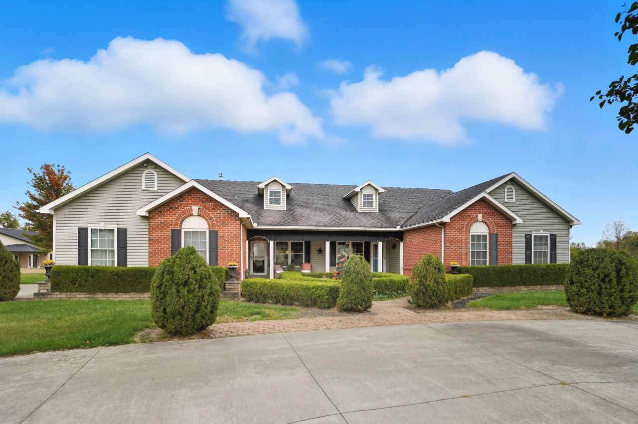 17092 Hauss Road, Wapakoneta, OH 45895 Main Photo