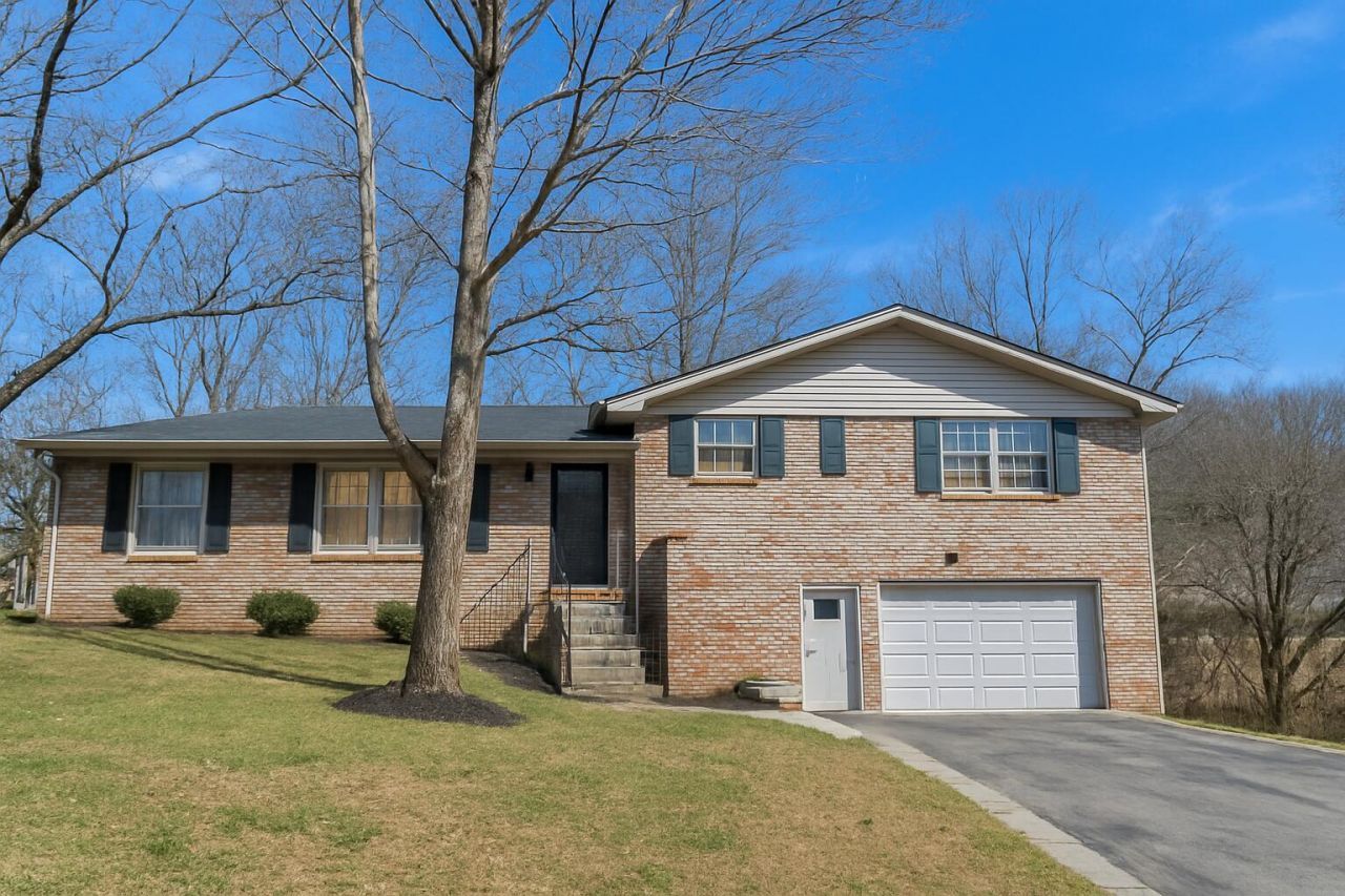 545 Leafwood Drive, Hixson, TN 37343 Main Photo