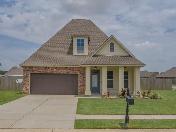 100 Caddo Court, Lafayette, LA 70506