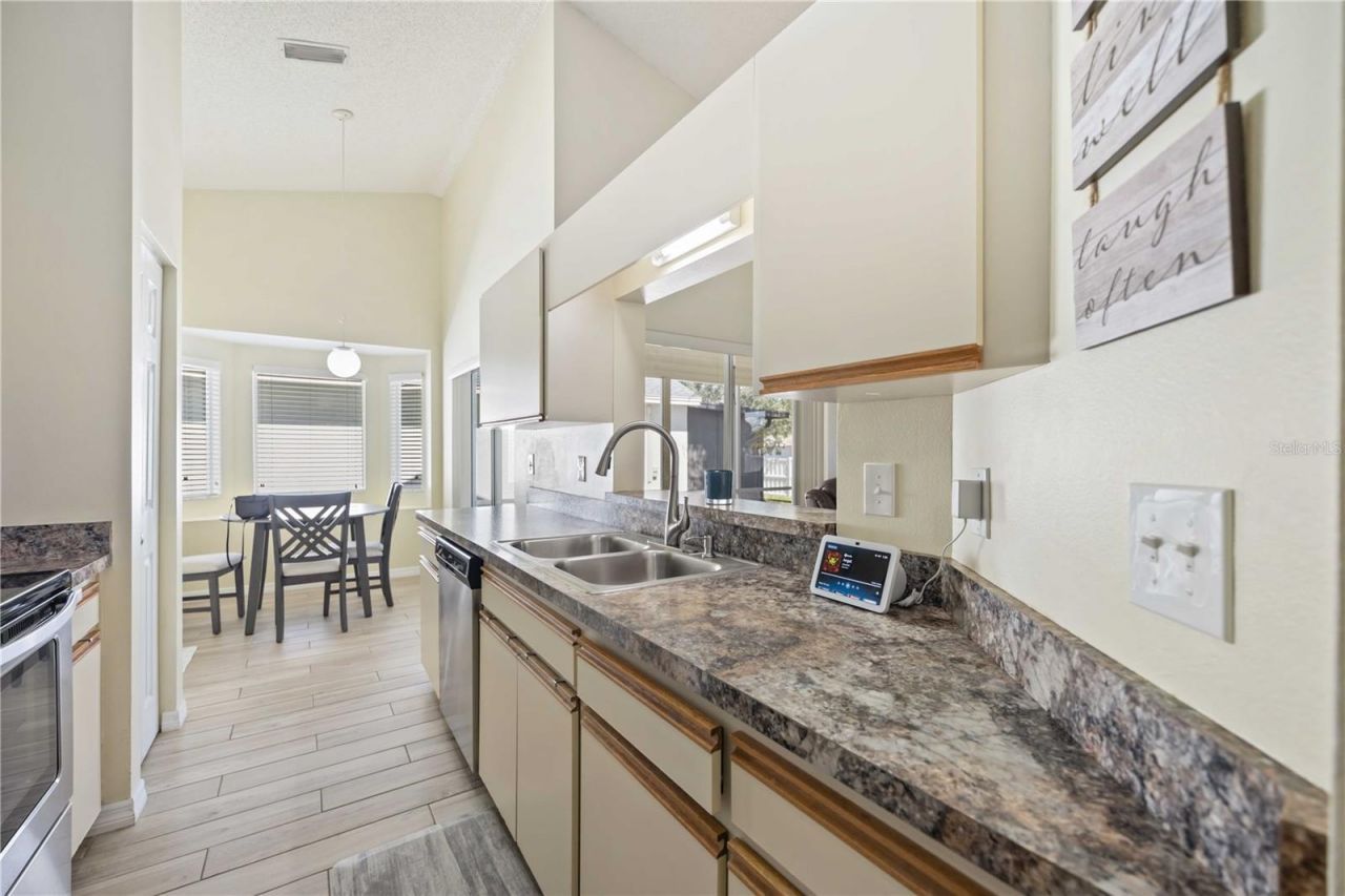 3937 37th Street Court W, Bradenton, FL 34205 Photo