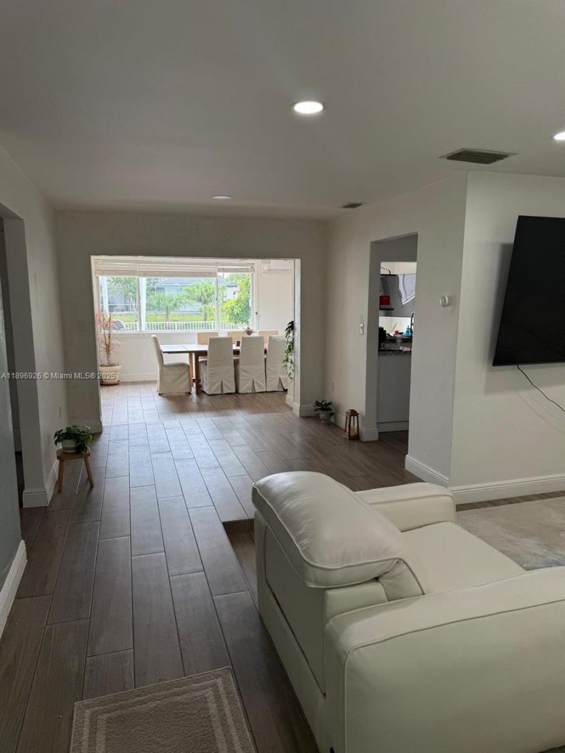 8600 NW 27th Pl, Sunrise, FL 33322 Photo